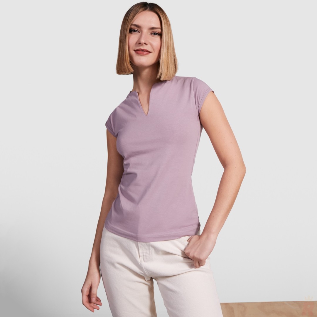 Camiseta Básica Entallada Abertura V Mujer BELICE