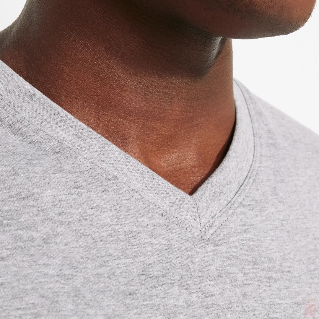 Camiseta Básica Hombre Escote Pico SAMOYEDO