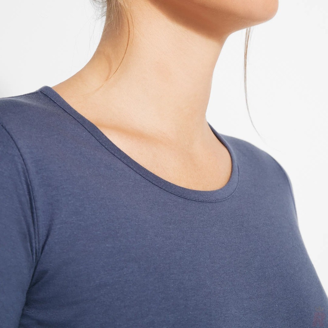 Camiseta Básica Semientallada Mujer Manga Larga...