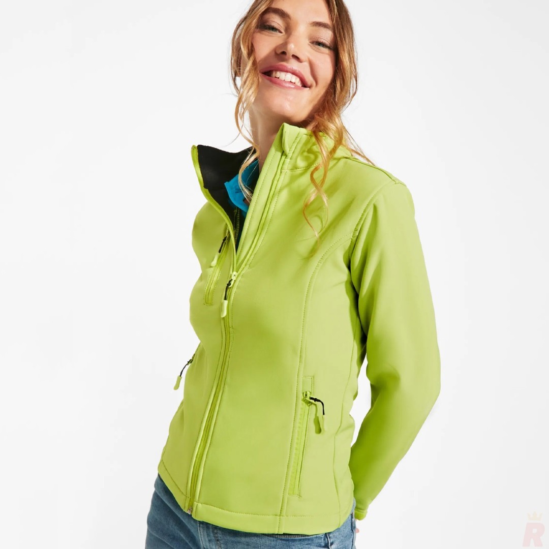 Chaqueta Entallada Softshell Forro Polar Mujer...